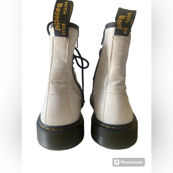 Dr. Marten White Romario Lace Up Boots size 6 US Y - Picture 4 of 6